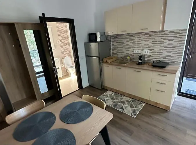 Hotel apartamentowy Forrest 3*