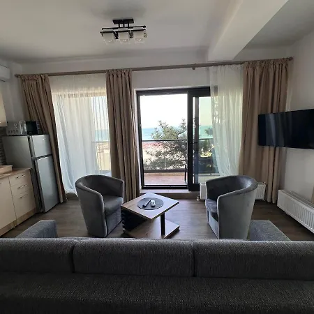 Forrest Aparthotel 3*